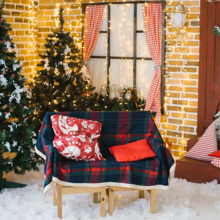 How to decorate apartment patio for christmas