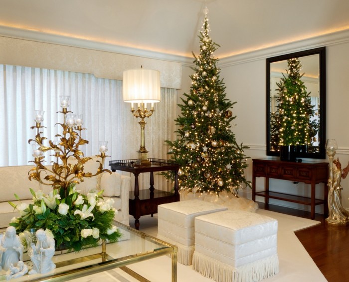 How can i decorate my apartment for christmas