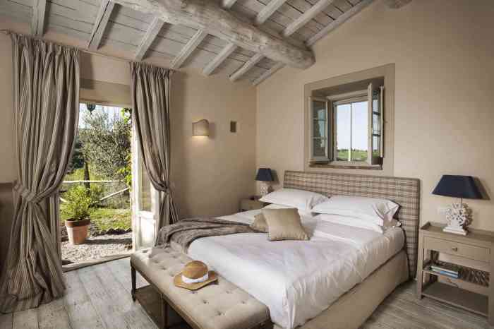 How to decorate a bedroom tuscan style