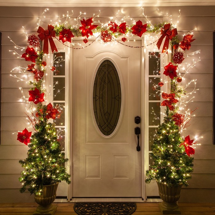 How to decorate a bedroom door for christmas